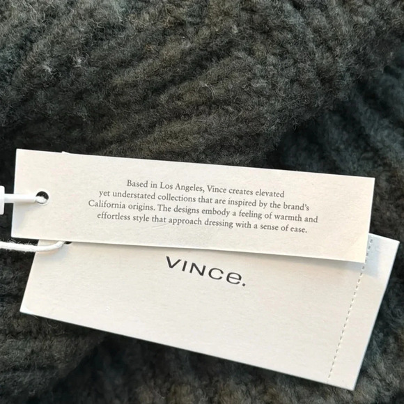 NWT Vince Turtleneck Wool Blend Sweater Green Size XS Chunky Knit Side Slits - Picture 5 of 12